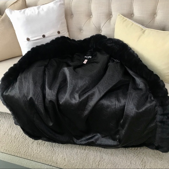 Victoria Sport Faux fur Long Coat - Picture 9 of 9